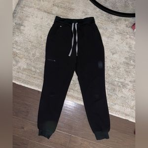 Women’s figs jogger bottoms black
